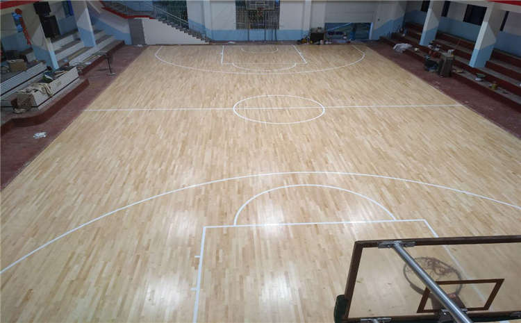 22厚羽毛球館木地板規格