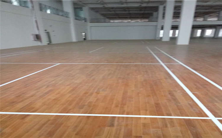 24厚運動體育地板批發