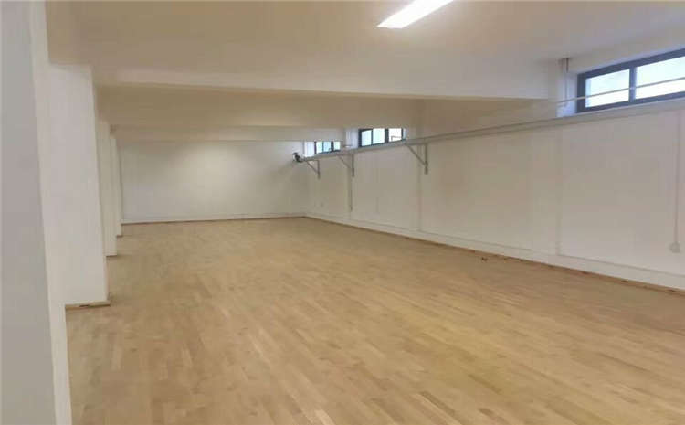比賽場館體育地板是多少錢